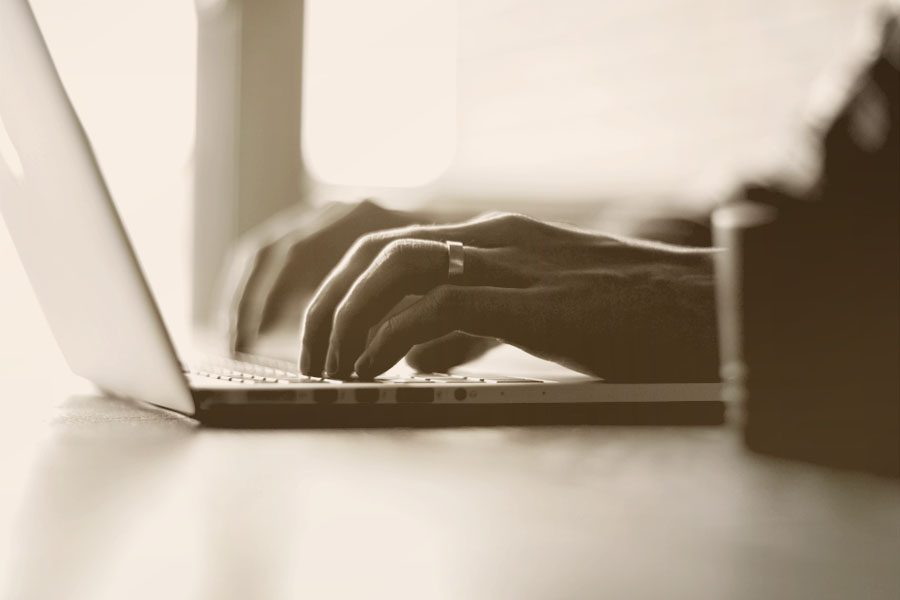 what does a copywriter do